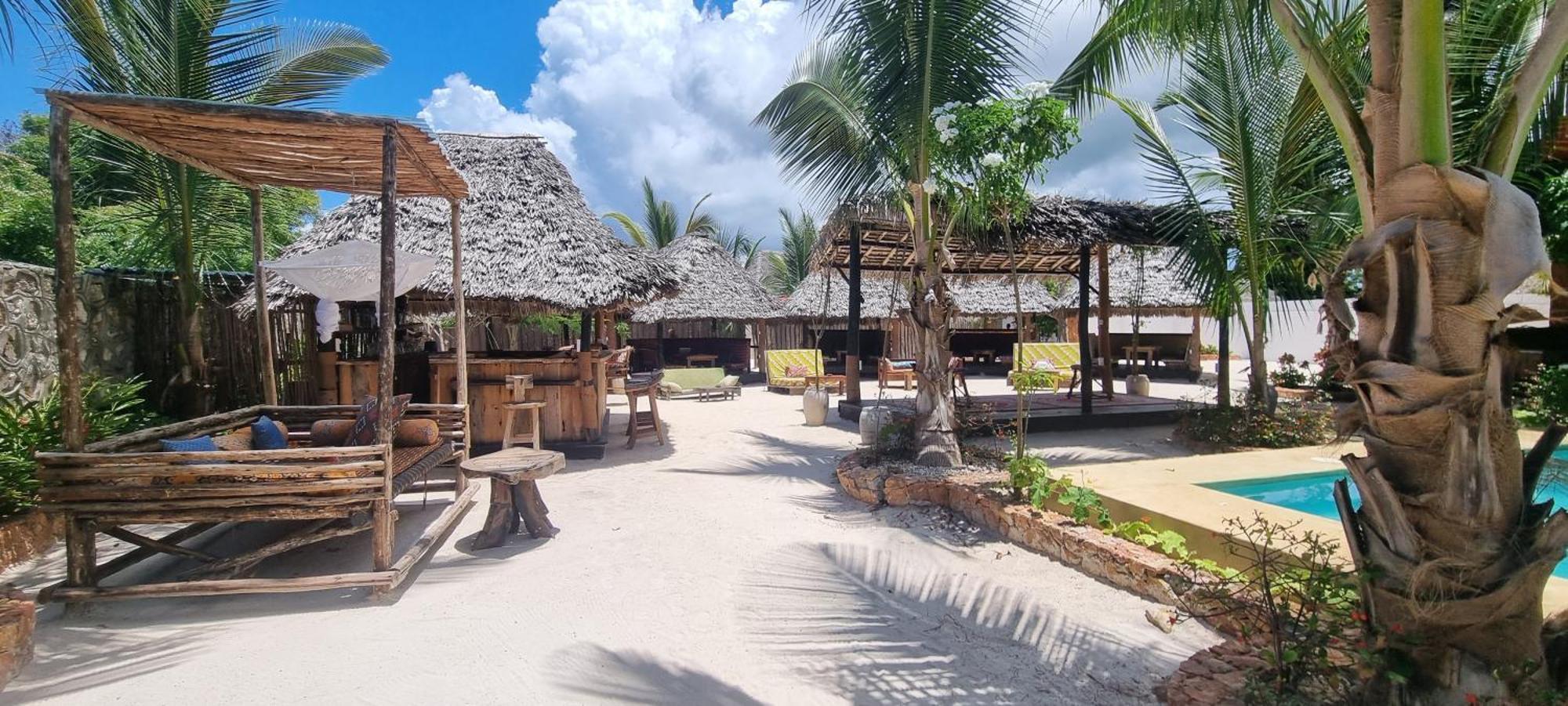 Salama & Mbuyuni Bungalows マテムウェ エクステリア 写真