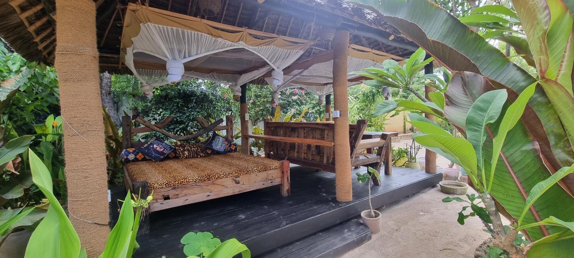 Salama & Mbuyuni Bungalows マテムウェ エクステリア 写真