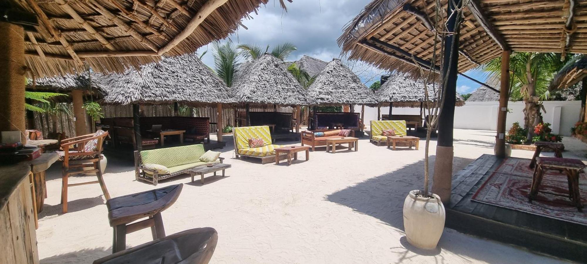 Salama & Mbuyuni Bungalows マテムウェ エクステリア 写真