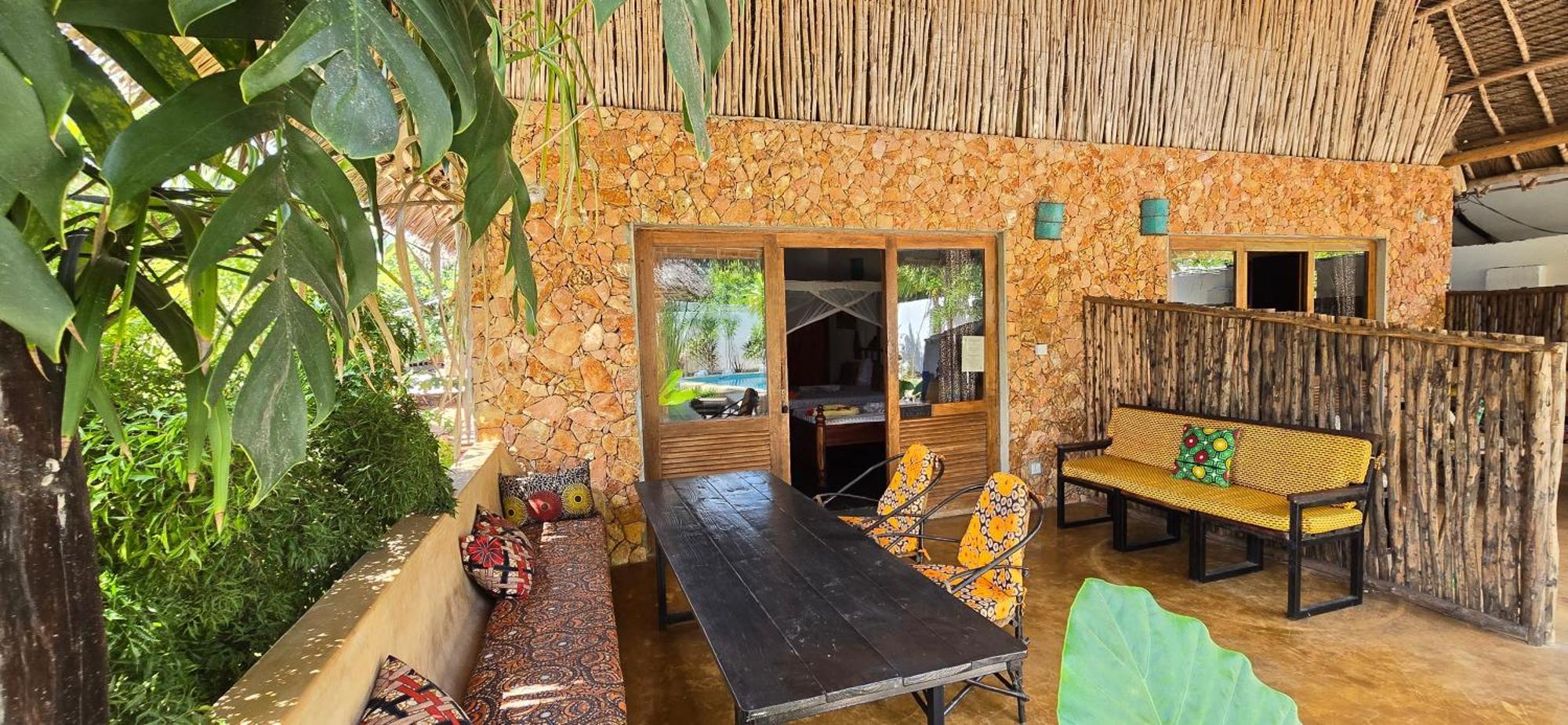Salama & Mbuyuni Bungalows マテムウェ エクステリア 写真