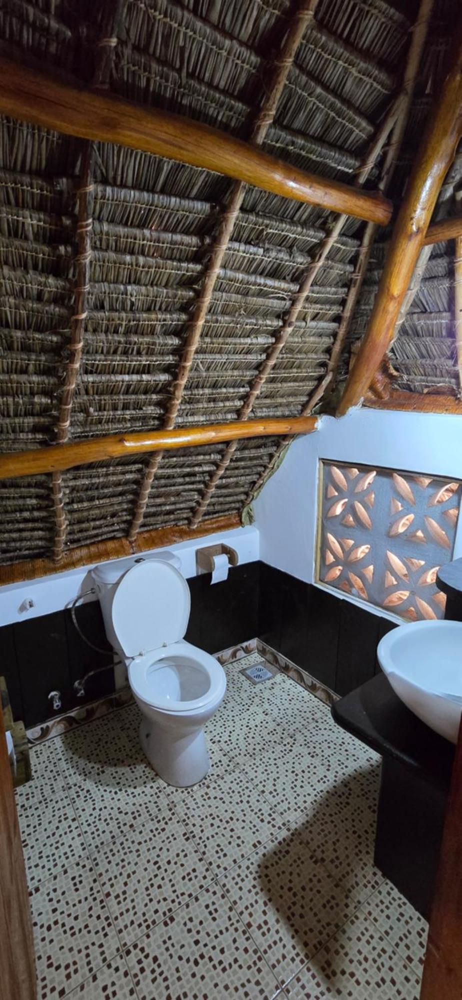 Salama & Mbuyuni Bungalows マテムウェ エクステリア 写真