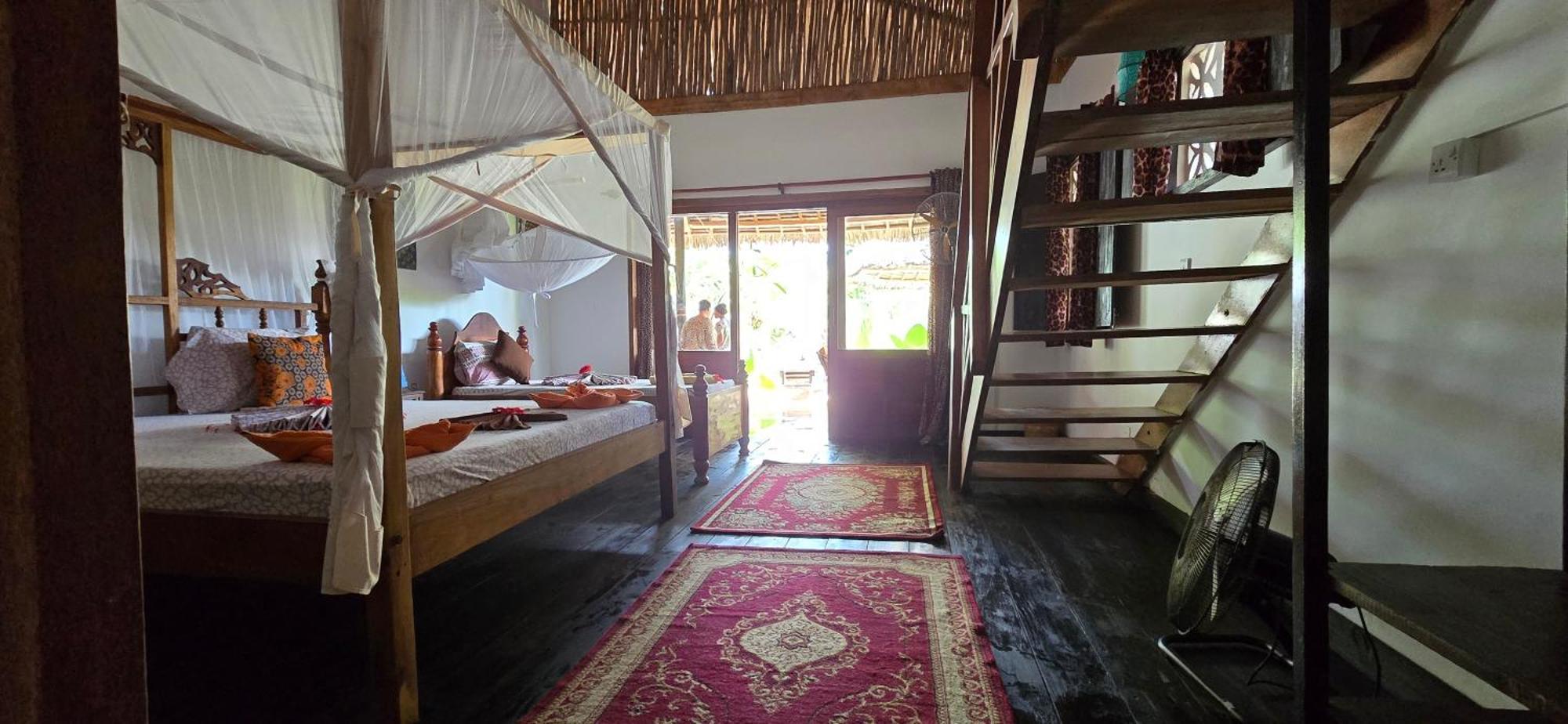 Salama & Mbuyuni Bungalows マテムウェ エクステリア 写真